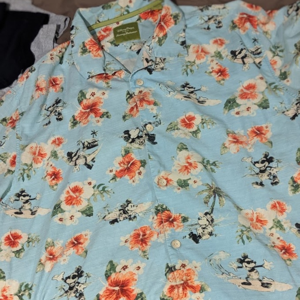 Tommy Bahama Disney hawaiian XXL